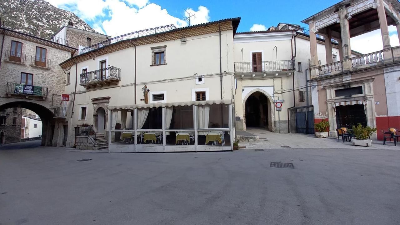 Alloggi Piazza Umberto Primo Pacentro Dış mekan fotoğraf